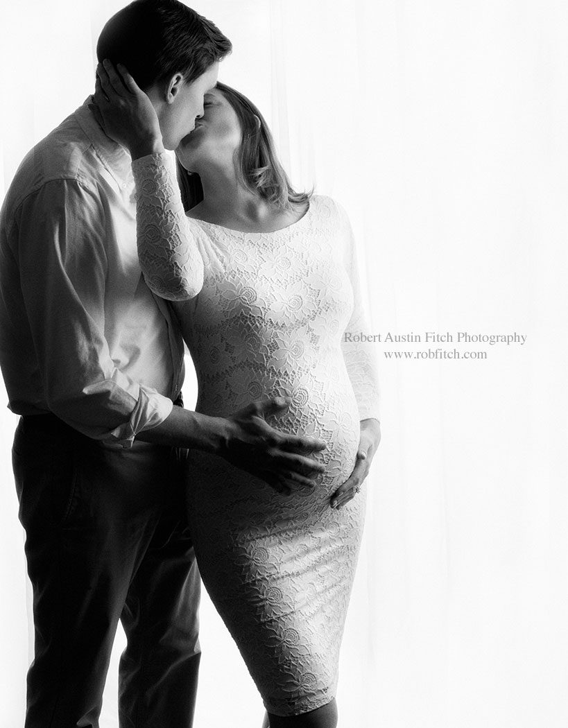 Couples maternity photography poses with husband
