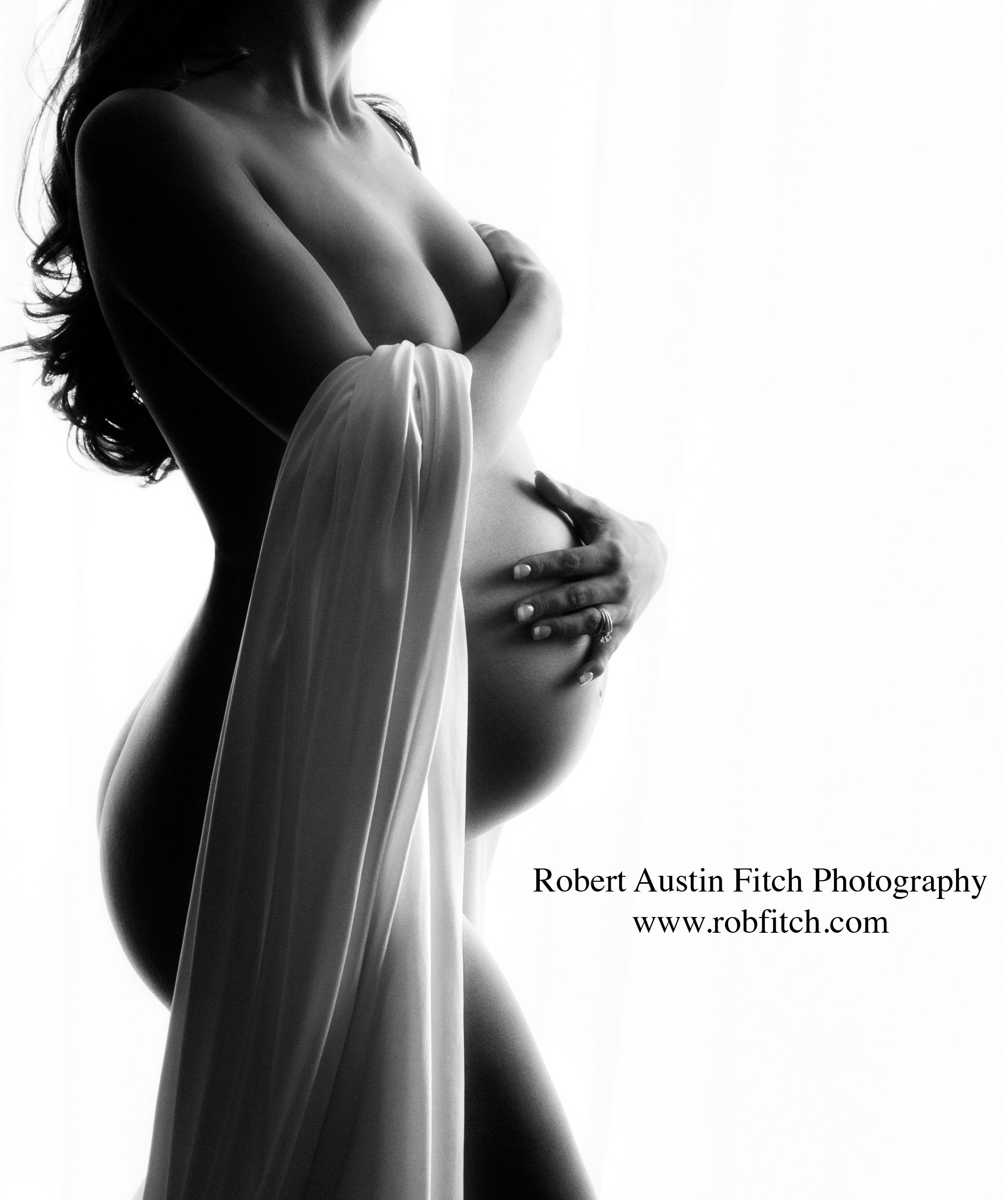 B&W Silhouette Maternity Photo of Pregnant Woman 